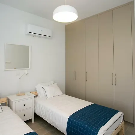 Semesterbostad 3b New Delux Pool - Dhekelia Beach Area *