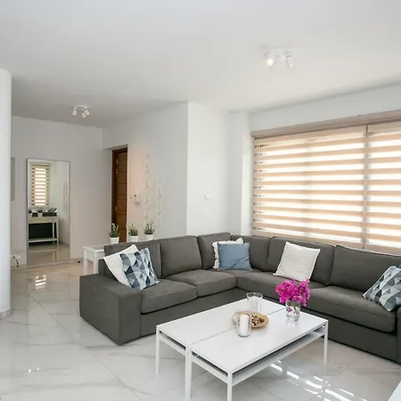Semesterbostad 3b New Delux Pool - Dhekelia Beach Area Larnaca