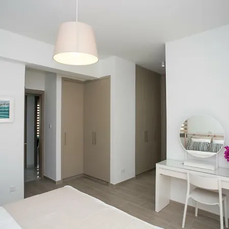 3b New Delux Pool - Dhekelia Beach Area *