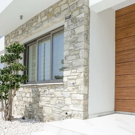 3b New Delux Pool - Dhekelia Beach Area